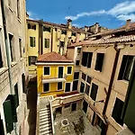 First Dream Affittacamere