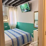 First Dream 게스트하우스 4*